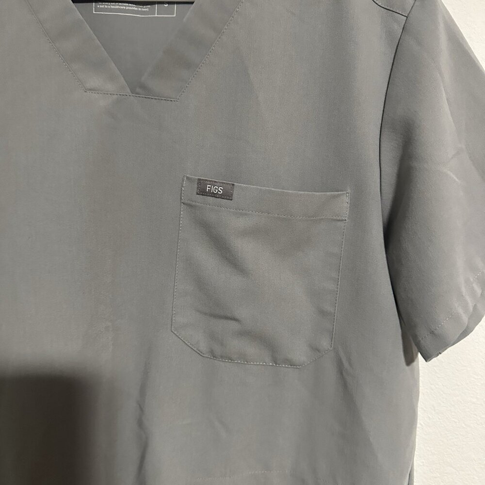 Figs Scrub Top Womens Size Small Gray Pockets Short Sleeve Medical Nurse‎ - Picture 4 of 7
